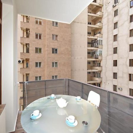 74/3New Building In The Center Of The Capital Apartment Erevan Exterior foto