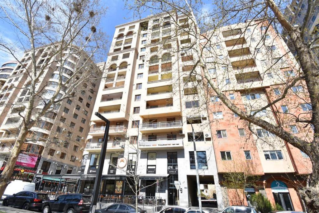 74/3New Building In The Center Of The Capital Apartment Erevan Exterior foto