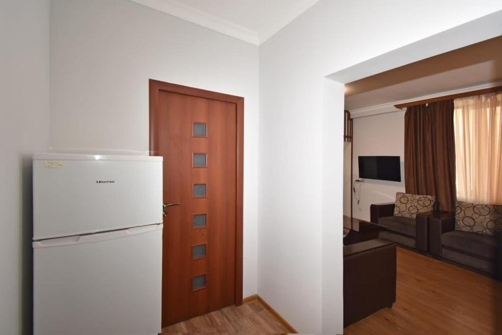 74/3New Building In The Center Of The Capital Apartment Erevan Exterior foto