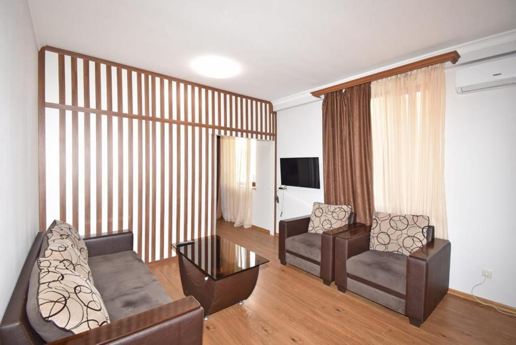 74/3New Building In The Center Of The Capital Apartment Erevan Exterior foto